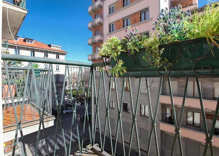 Hacca Collection - 3Br Bocconi-Navigli